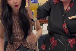 娜姐的酒量真可以啊！美娜：打卡韩国姨母调酒，高低不能认输